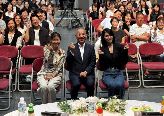 신애라 “엄마 기다리며 운 기억…아픔...